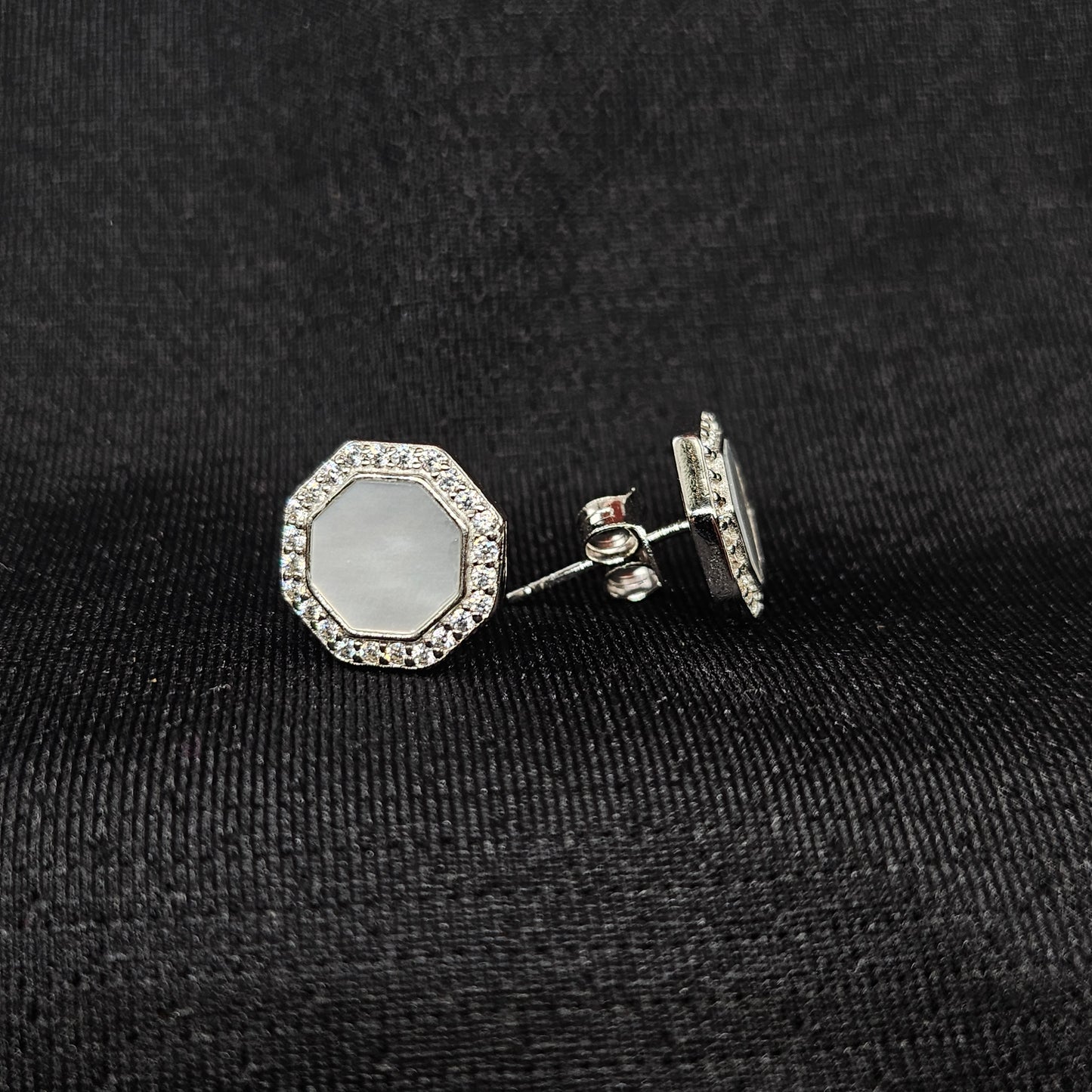 AIRY AURA PENDANT SET