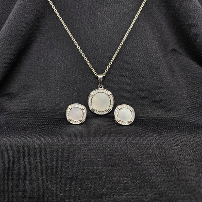 SHIMMERING MOON PENDANT SET